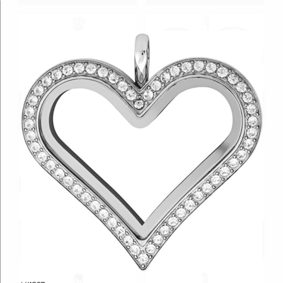 Origami Owl Jewelry - ORIGAMI OWL 🤍 Large Heart Shaped Locket